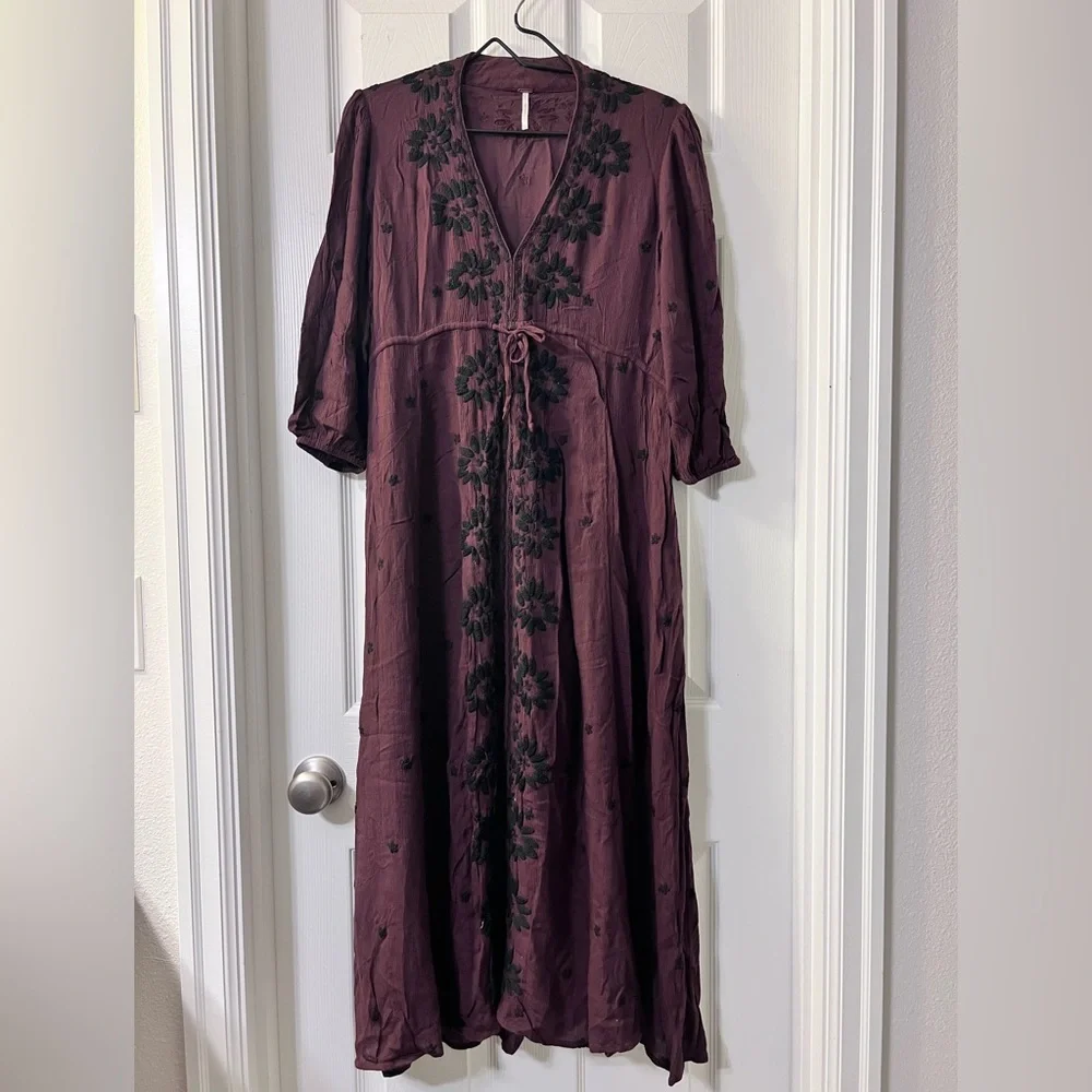 ⭐️Free People Embroidered Fable Midi Dress - Picture 2 of 3